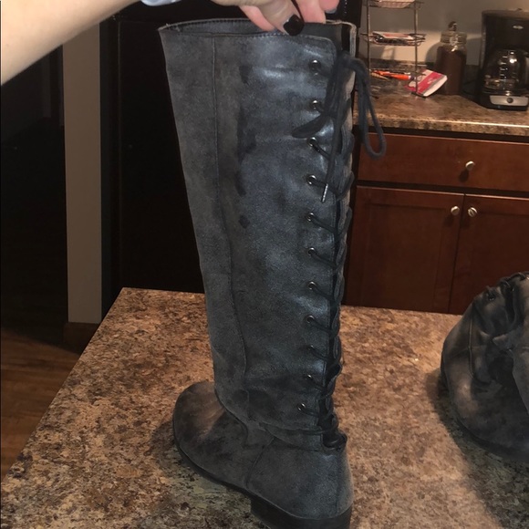 Black lace up boots - Picture 1 of 2